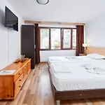 Hotel Koral 2*