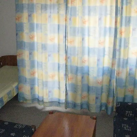Hotel Koral 2*