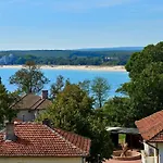 Хотел корал Приморско