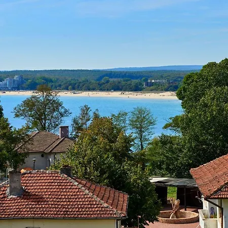 Отель Koral Приморско